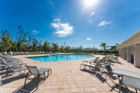 Villa ou maison à louer à Punta Gorda, Floride: 3 chambres, 162.02 m2 № 1340804 - photo 6