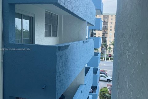 Condominio en venta en Miami, Florida, 1 dormitorio, 47.01 m2 № 1227249 - foto 28