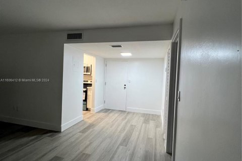 Condominio en venta en Miami, Florida, 1 dormitorio, 47.01 m2 № 1227249 - foto 5