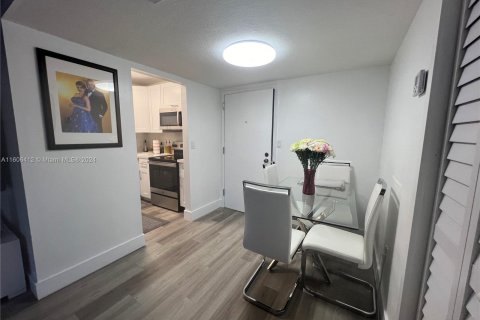 Condominio en venta en Miami, Florida, 1 dormitorio, 47.01 m2 № 1227249 - foto 17