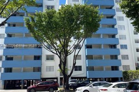 Condominio en venta en Miami, Florida, 1 dormitorio, 47.01 m2 № 1227249 - foto 1