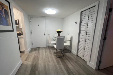 Condominio en venta en Miami, Florida, 1 dormitorio, 47.01 m2 № 1227249 - foto 18