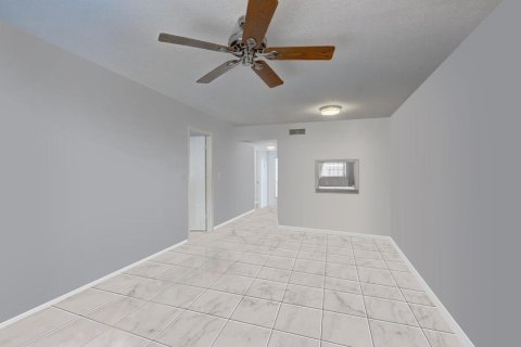 Купить кондоминиум в Дирфилд-Бич, Флорида 3 комнаты, 72м2, № 1075727 - фото 13
