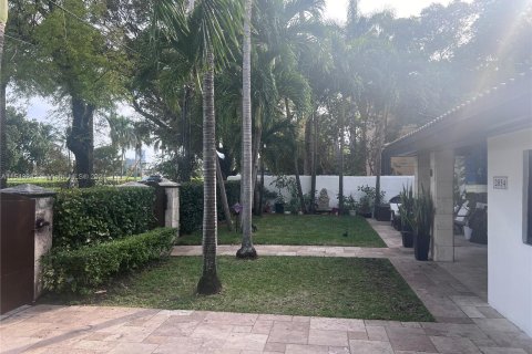 House in Miami Beach, Florida 4 bedrooms, 167.5 sq.m. № 1042884 - photo 7