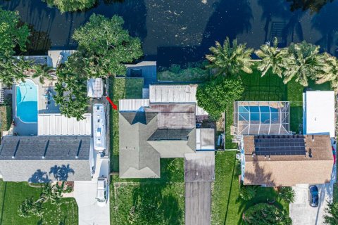 Villa ou maison à vendre à Palm Springs, Floride: 4 chambres, 172.8 m2 № 1074998 - photo 4