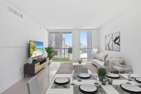 Condo in Miami, Florida, 1 bedroom  № 1406275 - photo 5