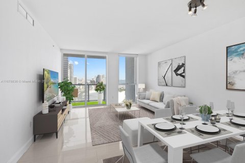 Condo in Miami, Florida, 1 bedroom  № 1406275 - photo 3