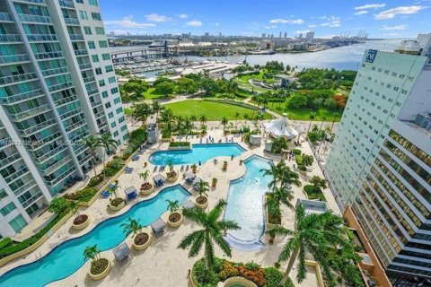 Condominio en venta en Miami, Florida, 1 dormitorio, 74.88 m2 № 1406275 - foto 17