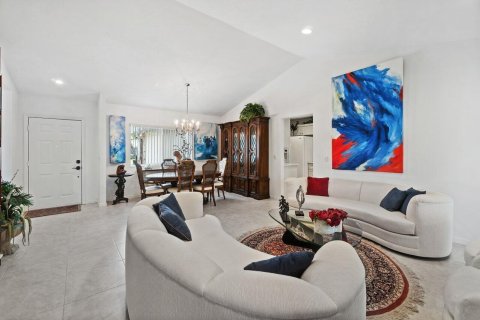 Villa ou maison à vendre à Royal Palm Beach, Floride: 2 chambres, 120.31 m2 № 1044139 - photo 24