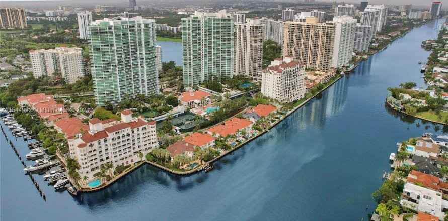 Condo in Aventura, Florida, 2 bedrooms  № 1054328