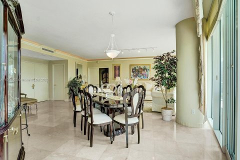 Copropriété à vendre à Aventura, Floride: 2 chambres, 222.97 m2 № 1054328 - photo 9