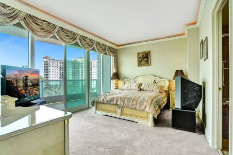 Condo in Aventura, Florida, 2 bedrooms  № 1054328 - photo 30