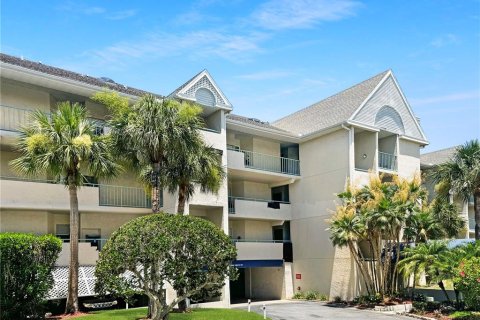 Condo in New Port Richey, Florida, 3 bedrooms  № 1243336 - photo 1