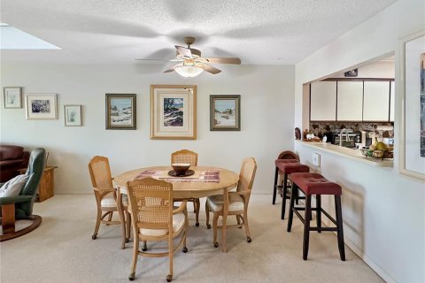 Condo in New Port Richey, Florida, 3 bedrooms  № 1243336 - photo 19