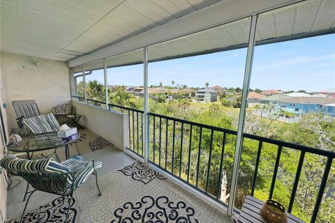 Condo in New Port Richey, Florida, 3 bedrooms  № 1243336 - photo 24