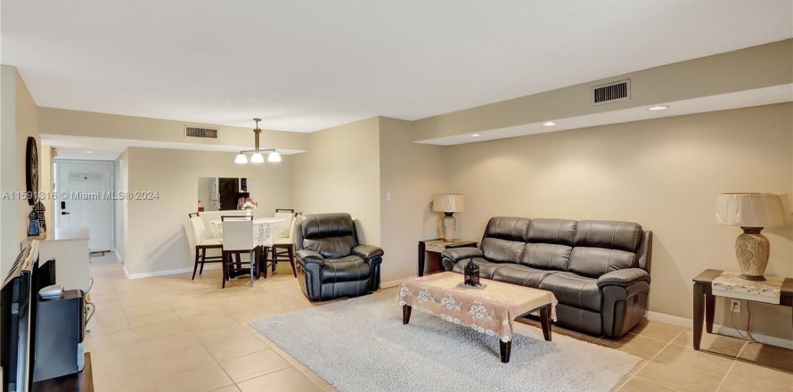 Condo à Coconut Creek, Floride, 2 chambres  № 1209561