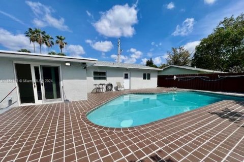 Villa ou maison à vendre à North Lauderdale, Floride: 3 chambres, 144 m2 № 1078458 - photo 12