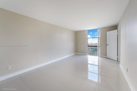 Copropriété à vendre à North Miami, Floride: 2 chambres, 97.55 m2 № 1050955 - photo 6