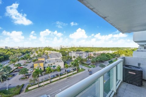 Condominio en venta en North Miami, Florida, 2 dormitorios, 97.55 m2 № 1050955 - foto 13