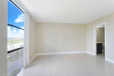 Condominio en venta en North Miami, Florida, 2 dormitorios, 97.55 m2 № 1050955 - foto 5