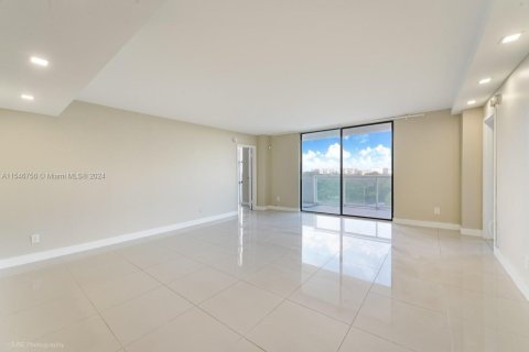 Copropriété à vendre à North Miami, Floride: 2 chambres, 97.55 m2 № 1050955 - photo 11