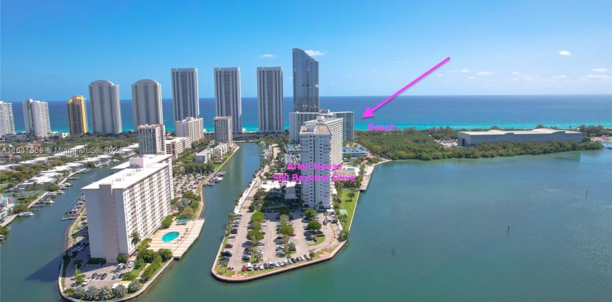 Condo in Sunny Isles Beach, Florida, 2 bedrooms  № 1319350