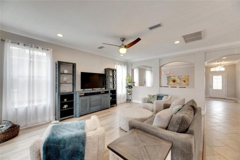 Casa en venta en Tampa, Florida, 5 dormitorios, 313.82 m2 № 1397280 - foto 8