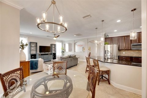 Casa en venta en Tampa, Florida, 5 dormitorios, 313.82 m2 № 1397280 - foto 24