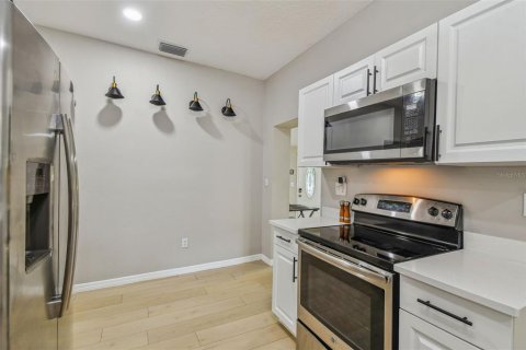 Casa en venta en Tampa, Florida, 3 dormitorios, 133.04 m2 № 1349573 - foto 20