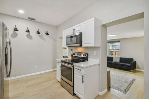 Casa en venta en Tampa, Florida, 3 dormitorios, 133.04 m2 № 1349573 - foto 17