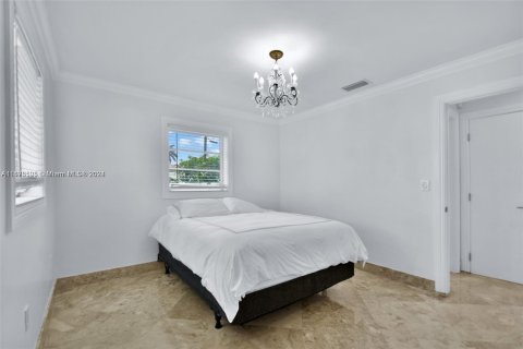 Casa en venta en Sunny Isles Beach, Florida, 4 dormitorios, 195 m2 № 1405946 - foto 10