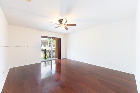 Townhouse in Hallandale Beach, Florida 3 bedrooms, 179.39 sq.m. № 1405903 - photo 6