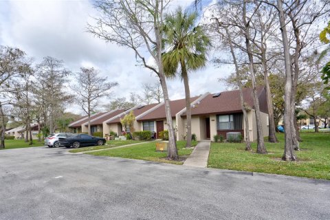 Villa ou maison à vendre à Deerfield Beach, Floride: 2 chambres, 73.67 m2 № 1050349 - photo 15