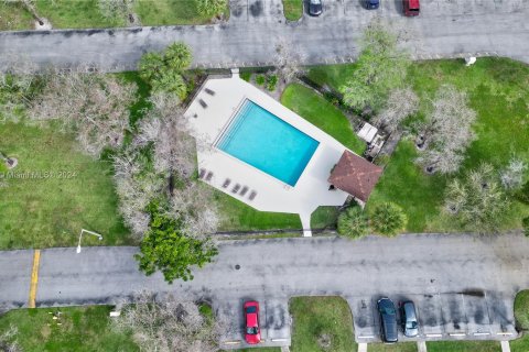 House in Deerfield Beach, Florida 2 bedrooms, 73.67 sq.m. № 1050349 - photo 12