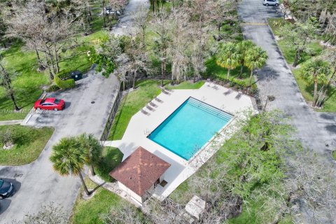 Villa ou maison à vendre à Deerfield Beach, Floride: 2 chambres, 73.67 m2 № 1050349 - photo 14