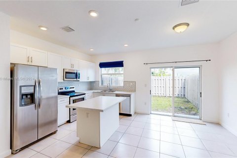 Adosado en venta en Homestead, Florida, 3 dormitorios, 123.37 m2 № 1402546 - foto 15