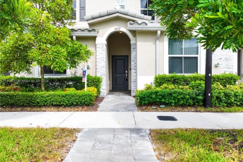 Touwnhouse à vendre à Homestead, Floride: 3 chambres, 123.37 m2 № 1402546 - photo 3