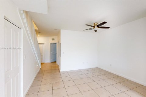 Townhouse in Homestead, Florida 3 bedrooms, 123.37 sq.m. № 1402546 - photo 16