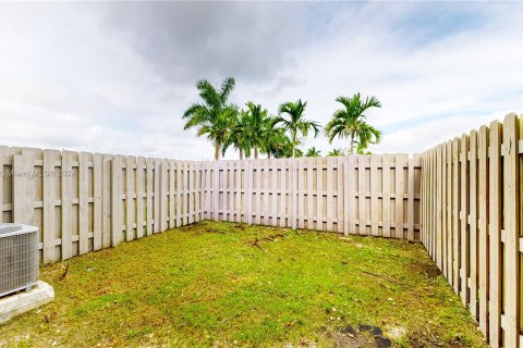 Townhouse in Homestead, Florida 3 bedrooms, 123.37 sq.m. № 1402546 - photo 29