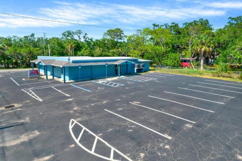 Commercial property in Hudson, Florida 362.32 sq.m. № 1210628 - photo 2