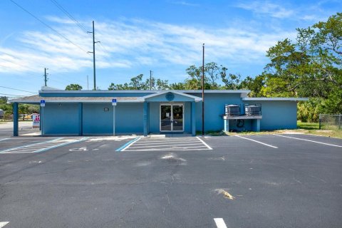 Commercial property in Hudson, Florida 362.32 sq.m. № 1210628 - photo 8