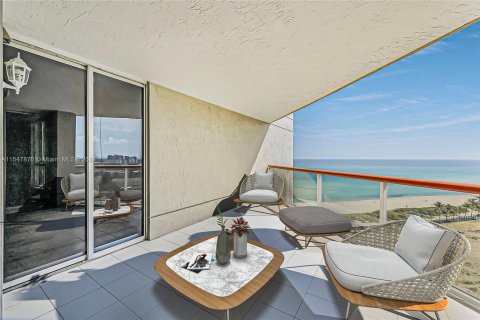 Condo in Miami Beach, Florida, 3 bedrooms  № 1065096 - photo 7