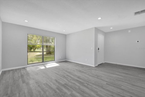 Immobilier commercial à vendre à Orlando, Floride: 3 chambres, 115.29 m2 № 1403956 - photo 6