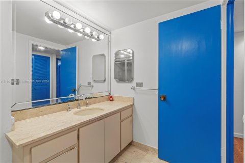 Copropriété à vendre à Miami, Floride: 2 chambres, 181.16 m2 № 1223758 - photo 28