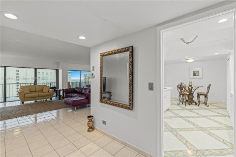 Copropriété à vendre à Miami, Floride: 2 chambres, 181.16 m2 № 1223758 - photo 9