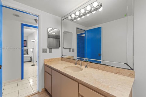 Copropriété à vendre à Miami, Floride: 2 chambres, 181.16 m2 № 1223758 - photo 26