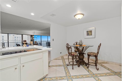 Copropriété à vendre à Miami, Floride: 2 chambres, 181.16 m2 № 1223758 - photo 16