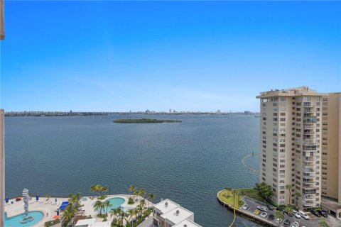 Condominio en venta en Miami, Florida, 2 dormitorios, 181.16 m2 № 1223758 - foto 1