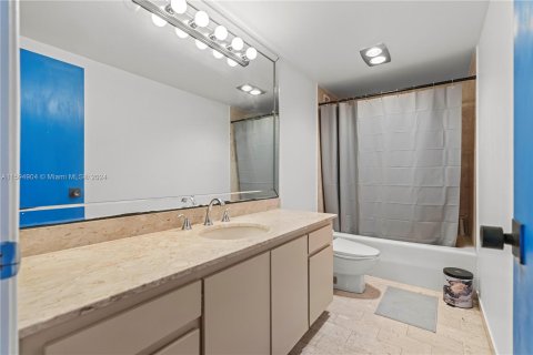 Copropriété à vendre à Miami, Floride: 2 chambres, 181.16 m2 № 1223758 - photo 27