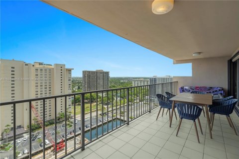 Condo in Miami, Florida, 2 bedrooms  № 1223758 - photo 3